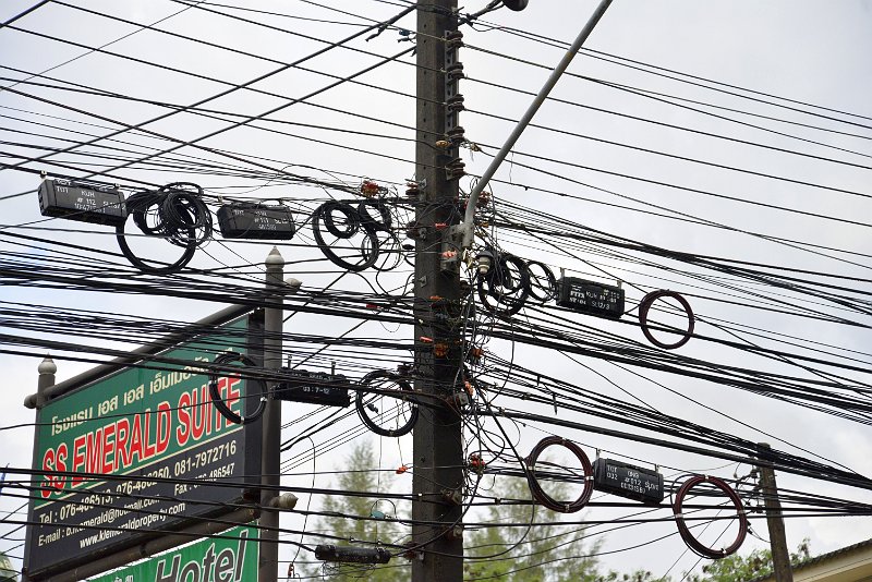 _DSC2552.JPG - creative wiring