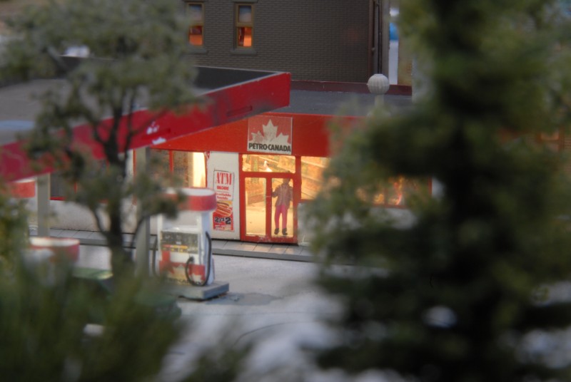 petrocan_3.jpg