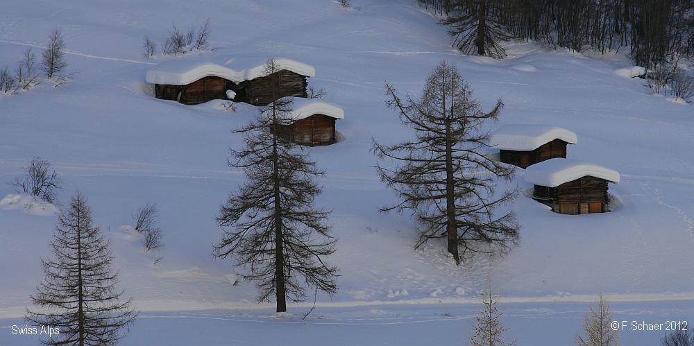 Horizonte 16.jpg - shows remote stables for cows, sheep and goats in the high mountains in the SW of Switzerland.    click here for Google Maps View   Position Buildings: N 46°25'15" E 07°49'33" Elev. 5150 ft photographed in the later afternoon Camera : Nikon D200