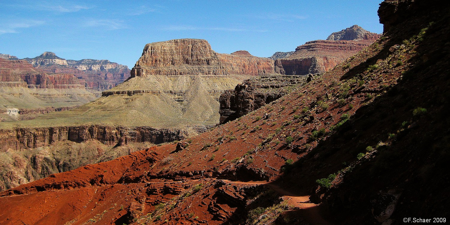 Horizonte 543.jpg - made on our second 1400m/ 4600ft- Descend from the South Rim of the Grand Canyon to the Phantom-Ranch beside the Colorado River with the Camping-equipment on our backs for stay there overnightPosition:         N 36°03'51"/W 112°07`37"Date:             21.03.2009Camera:         Canon Ixus