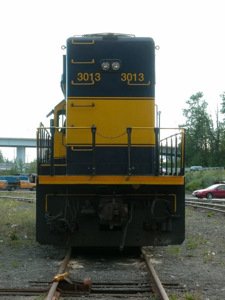 ARR3013_4.jpg - gp40-2 #3013, still in service in 2013