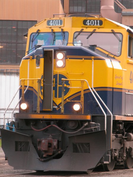 ARR4011_3.jpg - sd70mac #4011, still in service in 2013