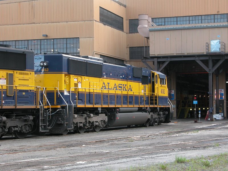 ARR4012_2.jpg - sd70mac #4012, still in service in 2013