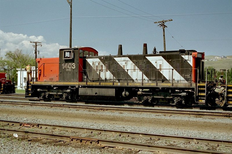 CN1403_1.jpg
