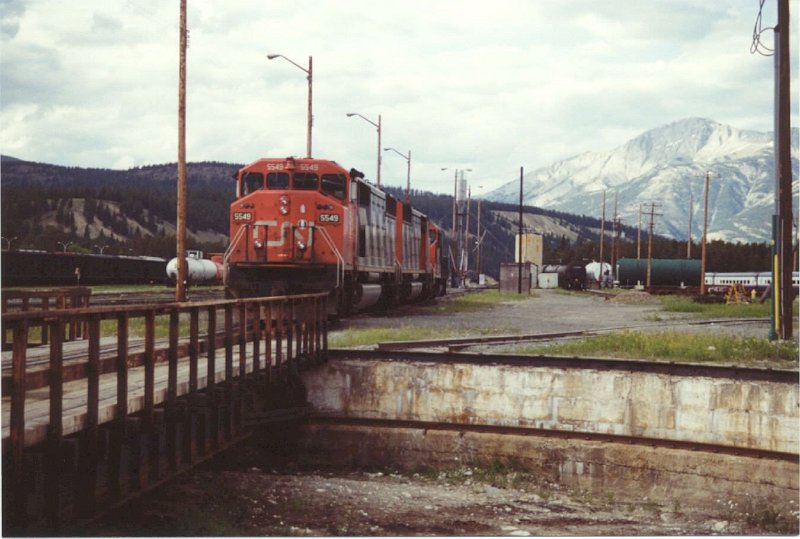 CN5549_2.jpg