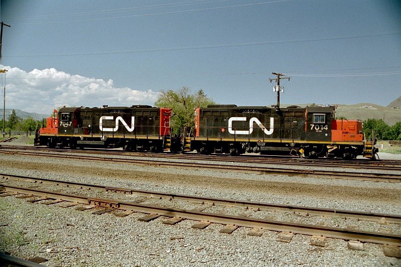 CN7047_1.jpg