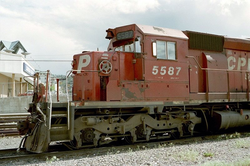 CP5587_2.jpg