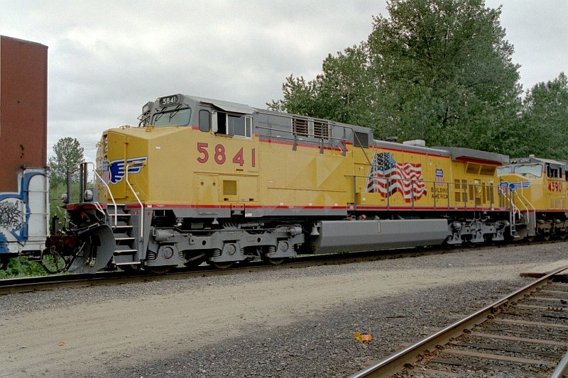 UP5841_1.jpg